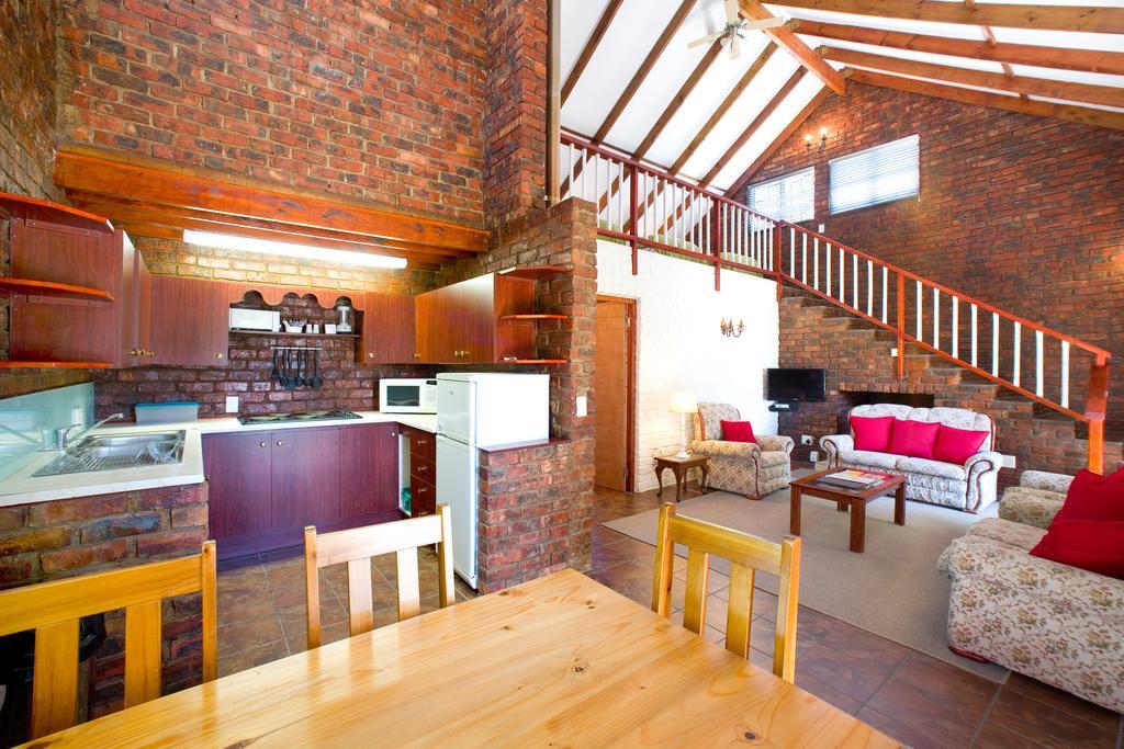 Swallows Nest Country Cottages ストームス・リバー エクステリア 写真
