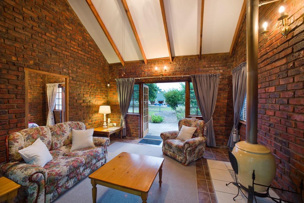 Swallows Nest Country Cottages ストームス・リバー エクステリア 写真